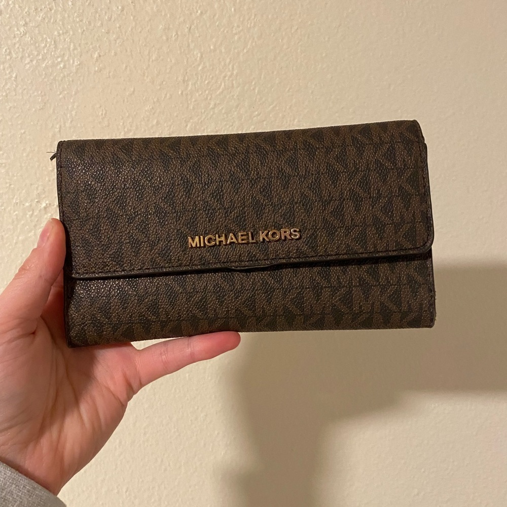 Michael Kors Large Jet Set Trifold Wallet | Brown